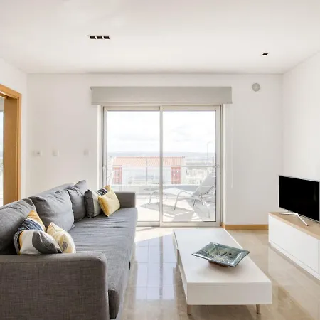 Modern Holiday Home In Salir Do Porto With Swimming Pool Salir de Porto Exterior photo