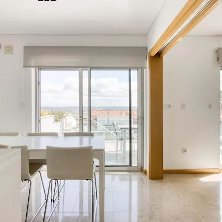 Modern Holiday Home In Salir Do Porto With Swimming Pool Salir de Porto Room photo