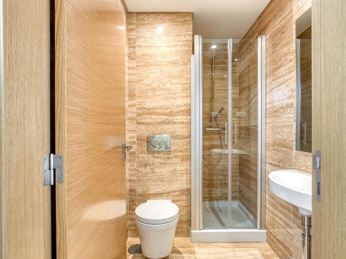 Modern In Salir Do Porto With Swimming Pool Hébergement de vacances