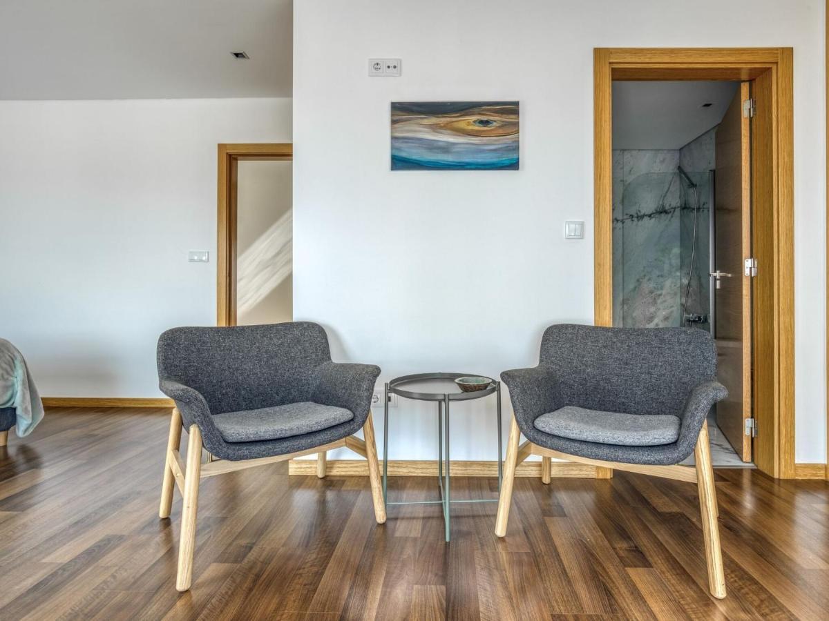 Hébergement de vacances Modern In Salir Do Porto With Swimming Pool *