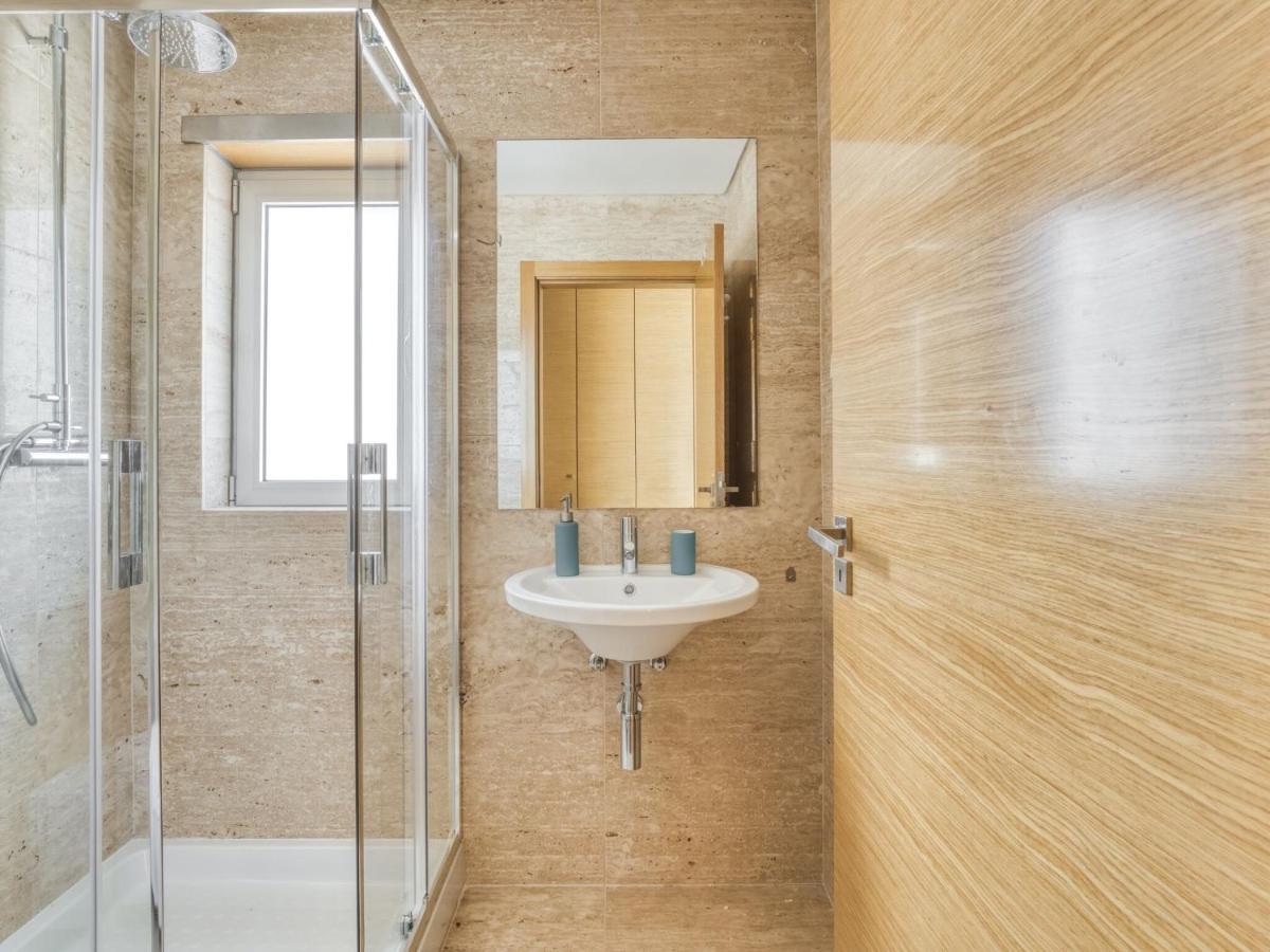 Hébergement de vacances Modern In Salir Do Porto With Swimming Pool *